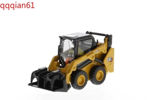 DM85676 1:50 CAT 242D3 DieCast Masters Compact Track Loader DieCast Vehicle New - Picture 5 of 6