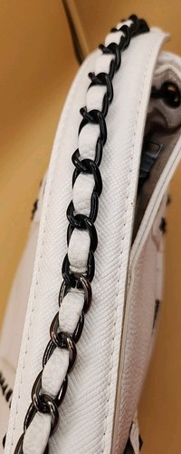Steve Madden 11" x 8" White Purse W Black Hardware & Insert SUPER COOL LOOK MINT - Picture 14 of 18