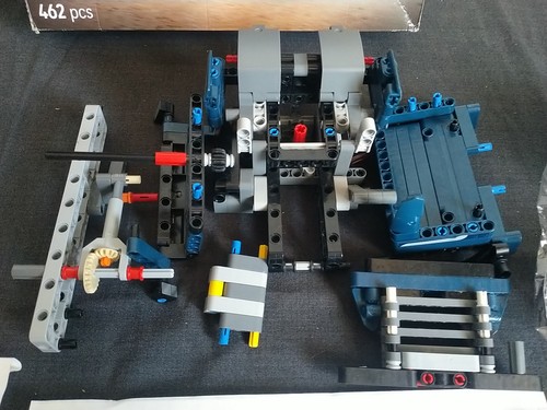 Lego Technic 42203 - LKW mit Klappkoffer komplett kostenloser Versand!!! - Bild 2 von 7