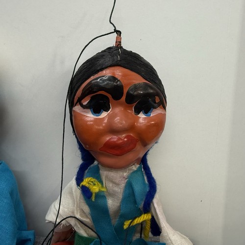4 Vintage Mexican & Native Marionettes - Picture 8 of 10