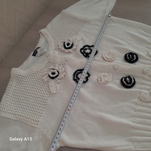 Women's Chanel Short Sleeve Blouse Size M - Picture 4 of 15