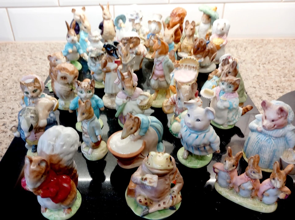 BESWICK BEATRIX POTTER FIGURINES BP2A X 34 GOLD OVAL+ BP3A X 4+ BP3B X 1 EX.CON - Image 4 of 4