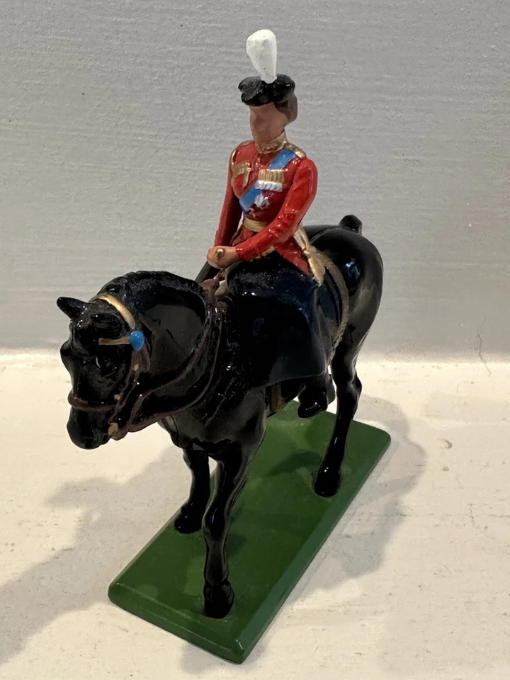 Vintage 1988 W Britain Metal Queen Elizabeth Mounted On Horse Made In England - Image 2 of 4