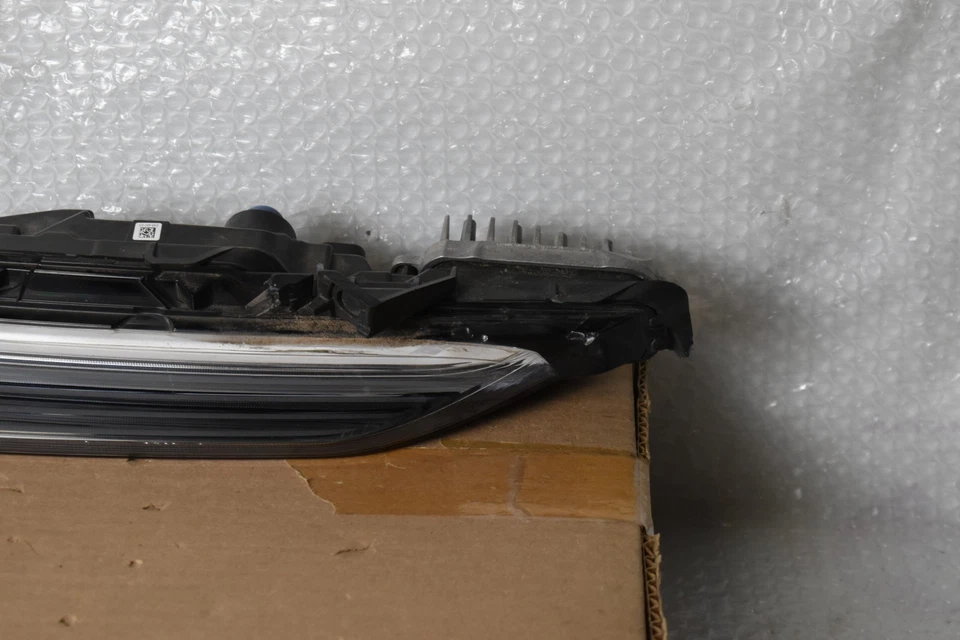LÁMPARA DE CIRCULACIÓN DIURNA BASE PORSCHE MACAN IZQUIERDA 2022-2024 OEM 95B 953 041 B Foto 4 de 4