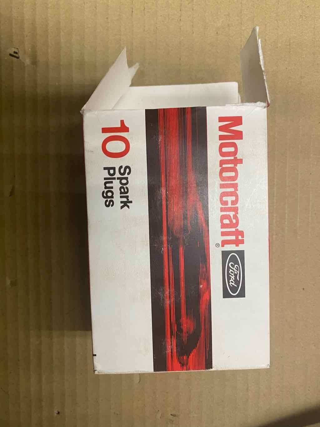 PACK OF 10 NOS Genuine Motorcraft Spark Plug SP-493 AGSF32PM