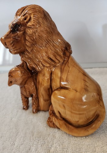 Vintage Nice Lion/Lamb Animal Olive Wood Figure Hand Carved 1-Piece Religious - Picture 10 of 14