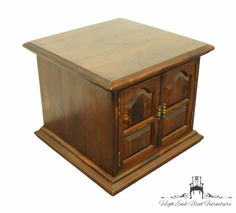 ETHAN ALLEN 古董松木老酒馆 26 英寸方形口音存储茶几 12-8075 — 第 2/4 张图片