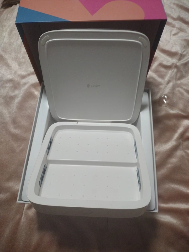 Einova Mundus Pro - Estación de carga rápida inalámbrica Qi 10W Foto 3 de 4