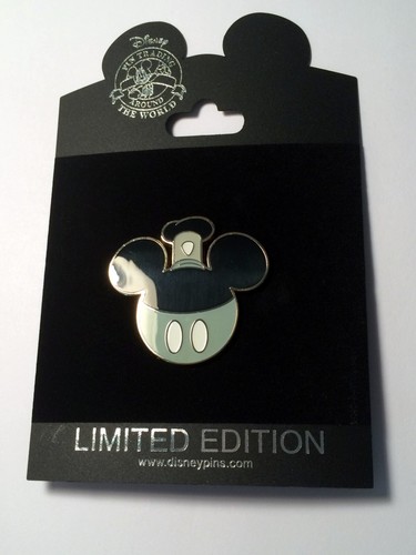 Disney Mickey Antenna Topper Series Jumbo Pin 76019 LE 250 Steamboat Willie - Picture 2 of 8