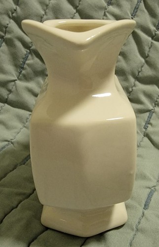 Jarra pequeña blanca vintage McCoy Pottery 7525 - Imagen 2 de 10