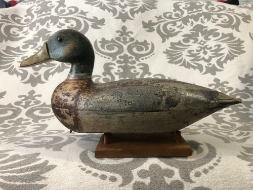Vintage Leonard Doren 1895-1965, Hollow Body Duck Decoy. Tack Eyes
