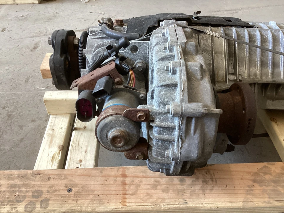 2003 - 2010 Porsche Cayenne Transmission Transfer Case Gear Box OEM - Imagem 3 de 4