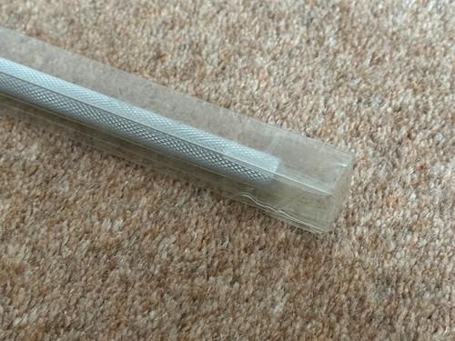 Brandneu Ikea Kvartal Aluminium 43,25" Zugstange für Vorhänge 110 cm 100.793.66 - Bild 3 von 4