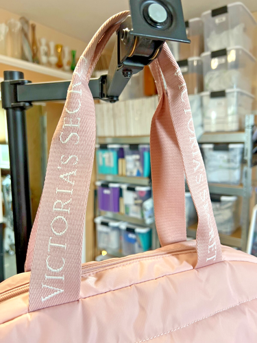 Victoria Secret Quilted Pink Duffle Weekender Bag Gold Logo, Zip Close NWT. - Picture 3 of 11