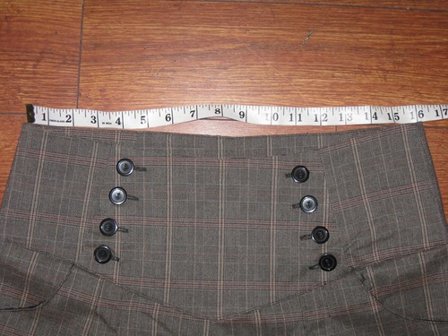 PRETTY GOOD Ladies Shorts Brown Plaid Office Career Buttoned Jun L Waist 16" - Picture 7 of 9