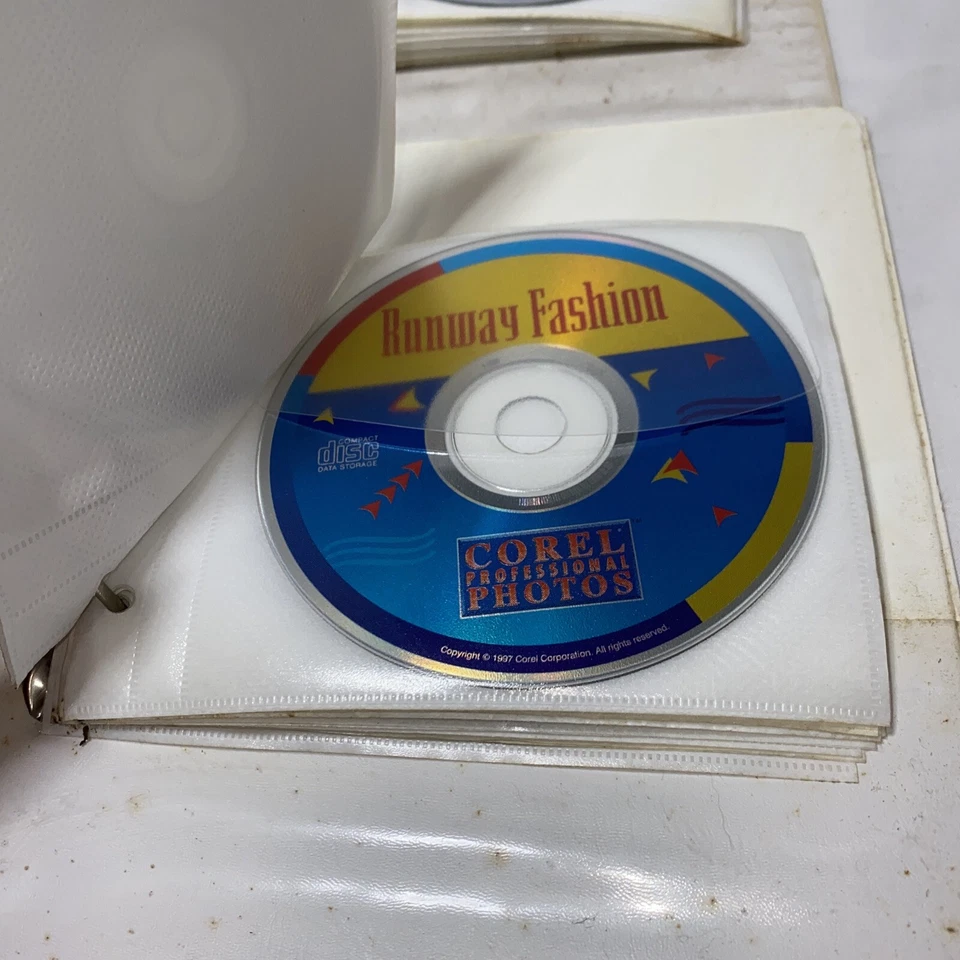 10 PACK COREL PROFESSIONAL PHOTOS SUPER TEN ROYALTY-FREE PHOTO PACK - Sports - Image 3 of 4