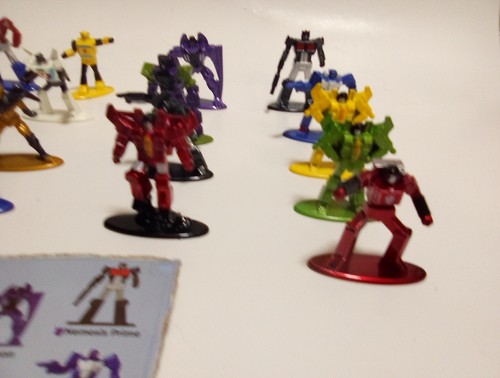 Transformers Metal Fig 18 figures Including Optimus Prime, Acid Storm, Spin-Out - Picture 3 of 7