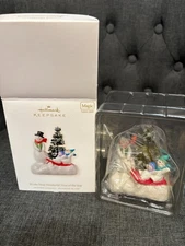 2008 Hallmark Ornament It's The Most Wonderful Time Year Magic Sound  Motion NOS