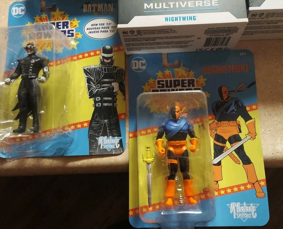 Lote Nightwing Multiverse "The Rival" Deathstroke Robin Batman Mcfarlane lote Foto 2 de 4
