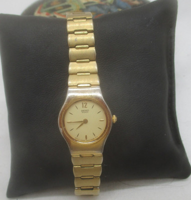 Seiko Quartz IN00-OC10   Designer Damen Armbanduhr  Klassisch  goldfarbend (K18)