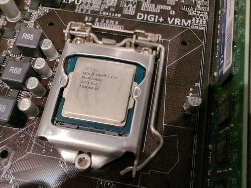 ASUS H87M-E REV.1.03 Motherboard i7-4770@3.60GHz 8GB RAM +I/O Shield CB267 - Afbeelding 2 van 3