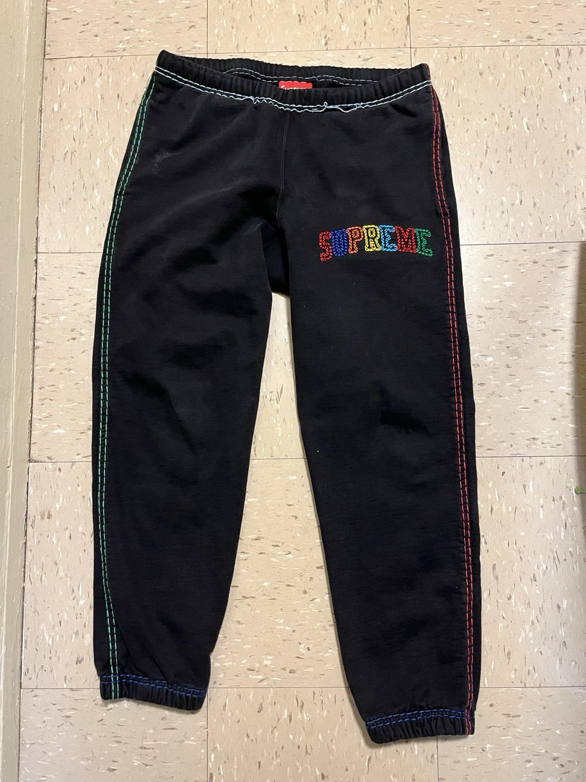 Pantalon de survêtement Supreme F/W 20 gros points (noir) petit