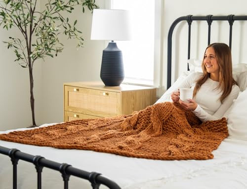 Knit Blanket 50x60. Handmade Knitted Blanket for Home Decor. Chunky Yarn - Picture 7 of 8