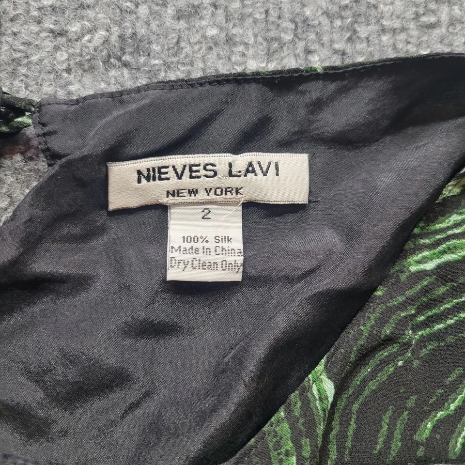 Vestido feminino Nieves Lavi 2 verde preto estampa abstrata seda manga longa coquetel - Imagem 2 de 4