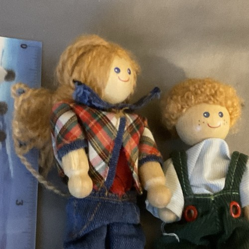 Muñecas de madera para mamá e hijo Plan Toys