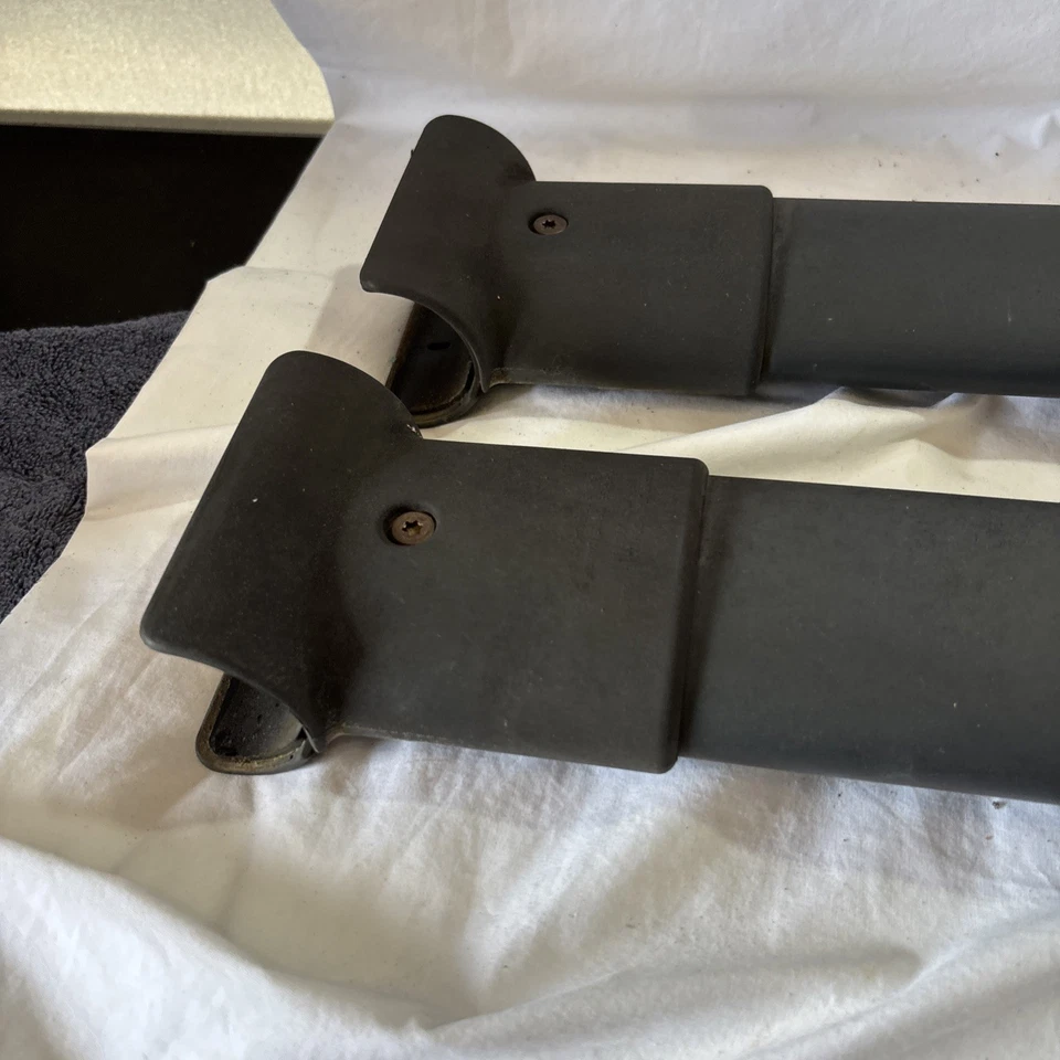 05-08 Juego de rieles de barras transversales para portaequipajes Nissan Xterra OEM negro Foto 2 de 4