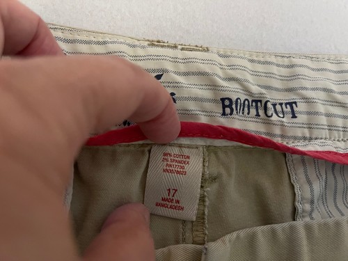 Women’s Mossimo Supply Co. - Khaki Pants - Boot Cut -98% Cotton - Size 17 - Picture 9 of 9