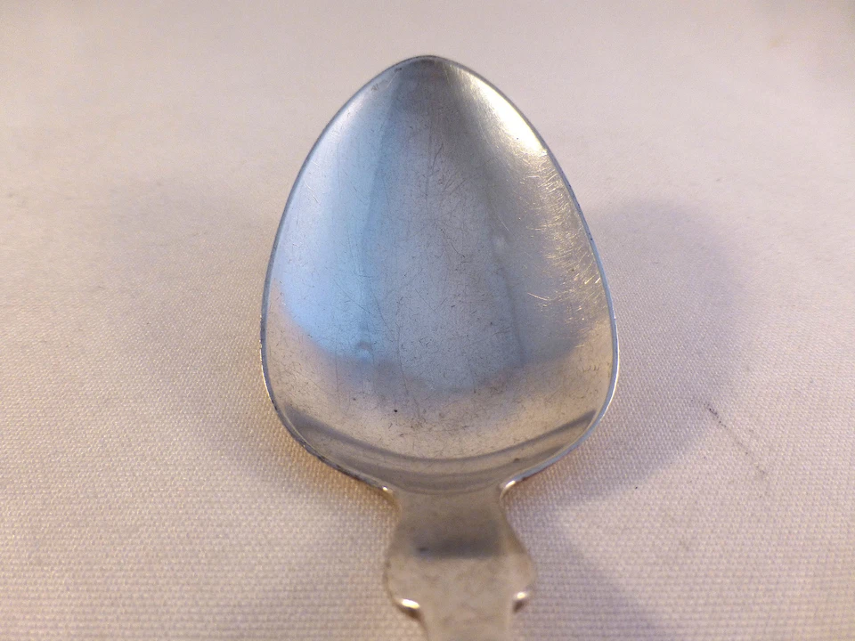 Пара украшенных серебряных сервировочных ложек S & J Meyers-Boston Coin - Изображение 4 из 4