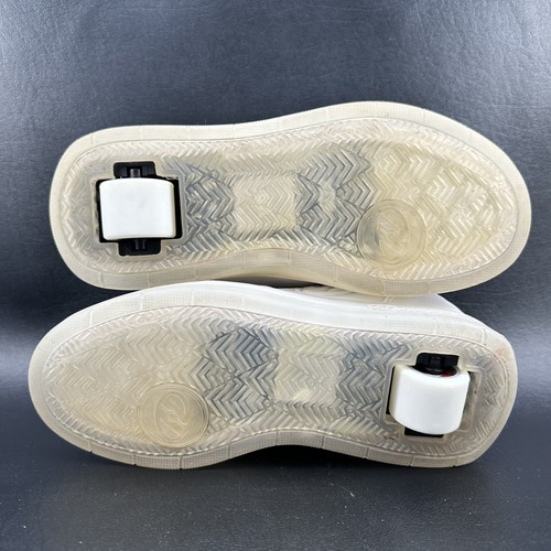 Heelys Premium 1 Lo Light Up LED Skate Shoe Sneaker Rechargeable Size Y4 White - Picture 9 of 17