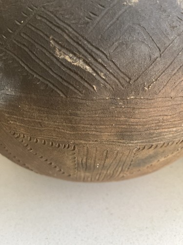 EARTHENWARE TRADITIONAL COOKING BOWL NEW GUINEA INCISED 21CM HIGH - Picture 3 of 5