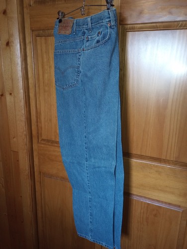 Vintage Mens Levi's 550 Jeans IRL measures 42" waist and 30" inseam from 2001 - Picture 17 of 24