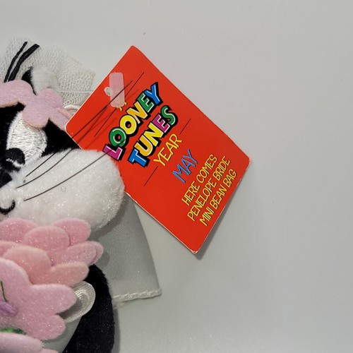 May ~ Here comes Penelope Bride ~ Looney Tunes Year series ~1999 ~ mini plush - Picture 2 of 8