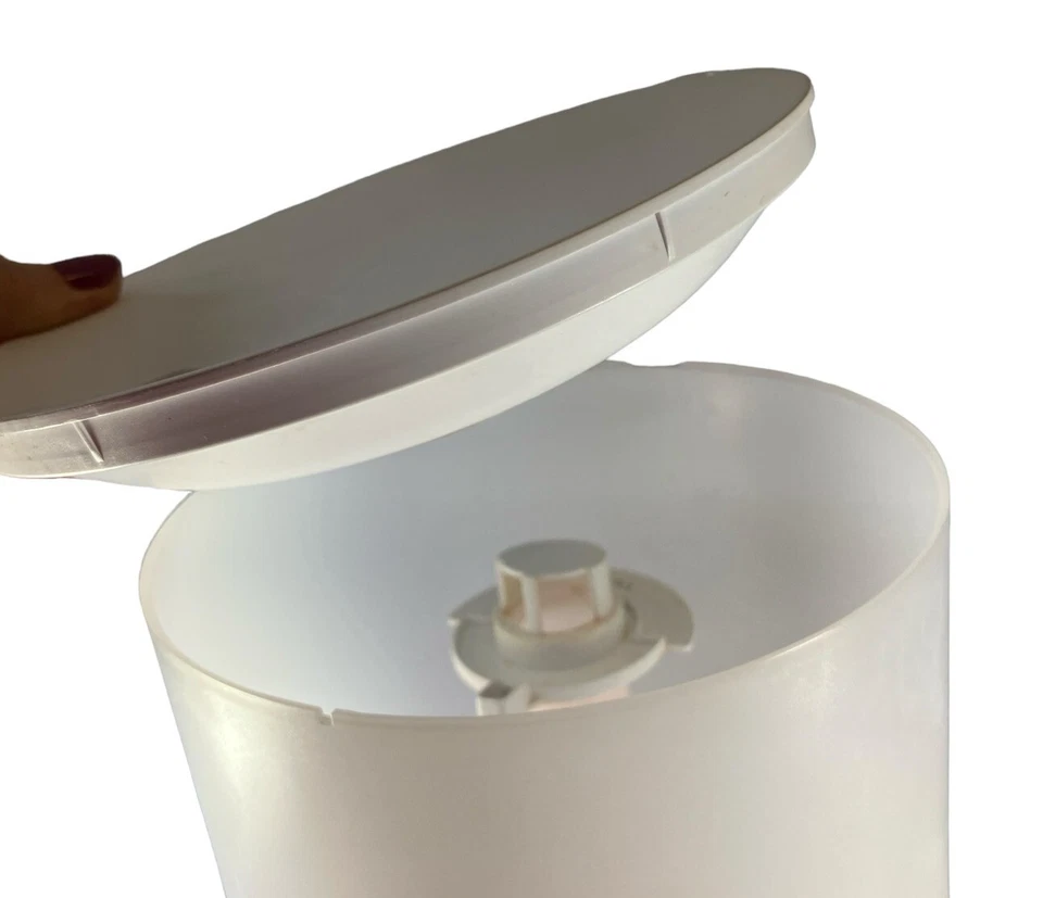 Humidificador ultrasónico redondo de niebla fría Mainstays con luces aromáticas HU00-19054 blanco Foto 2 de 4