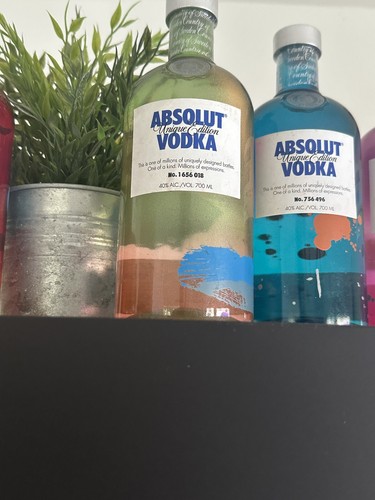 6 Absolut Vodka Unique Edition 700ml - Bild 2 von 7