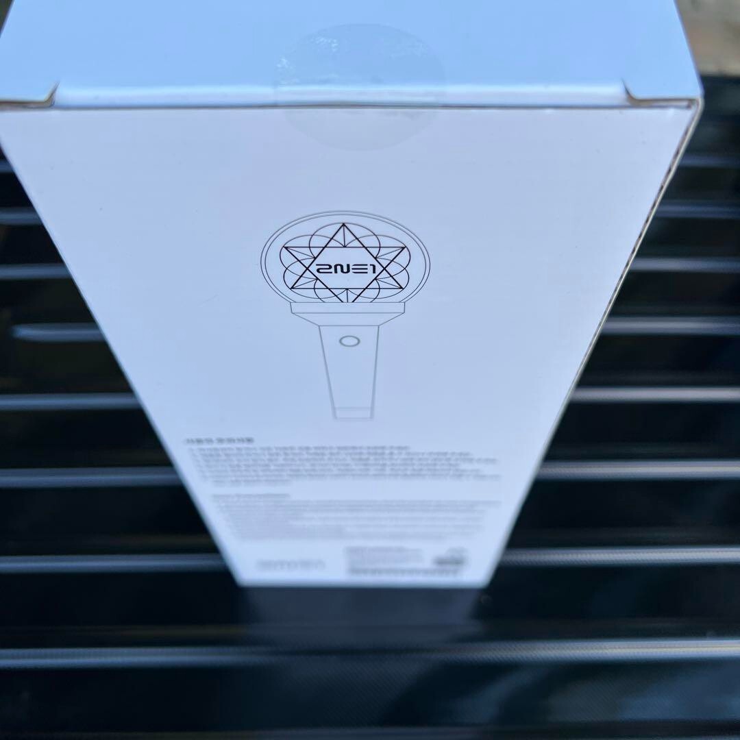 2NE1 ソウルコン WELCOME BACK LIGHTSTICK ペンライト s-l400.jpg