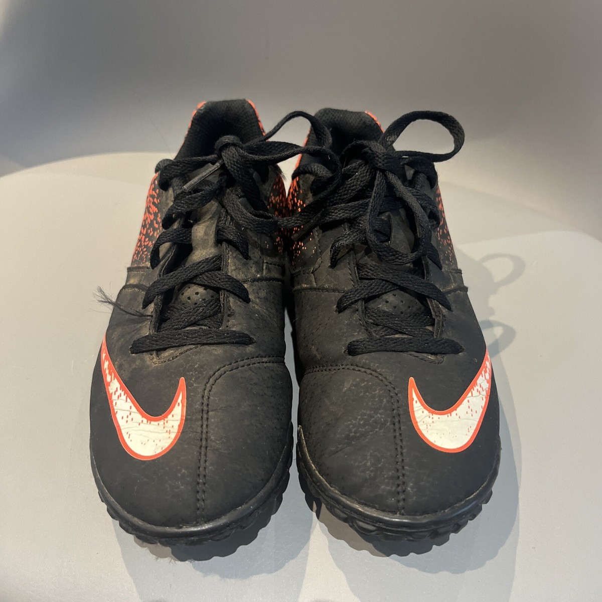 nike studs size 6
