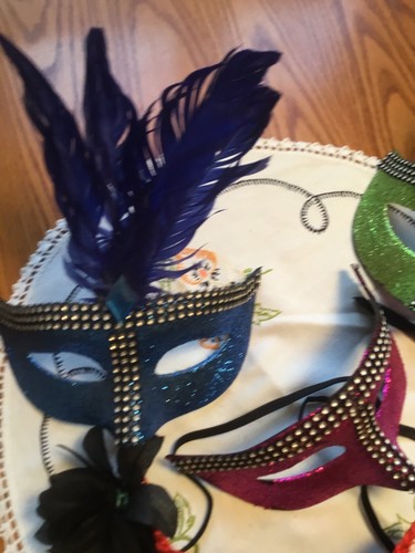7 MARDI GRAS - HALLOWEEN - PARTY MASKS Varied Prints And Colors Used Condition - Picture 9 of 10