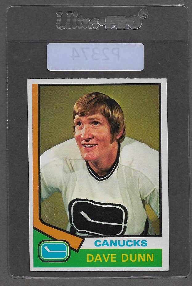 ** 1974-75 OPC Dave Dunn #152 (EXMT) Hockey Card Set Break ** P2374