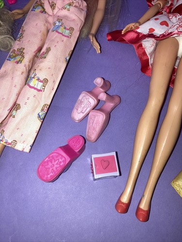 25 Piece Lot Vintage 90s Babie Dolls & Accessories + Pocahontas - Picture 4 of 8