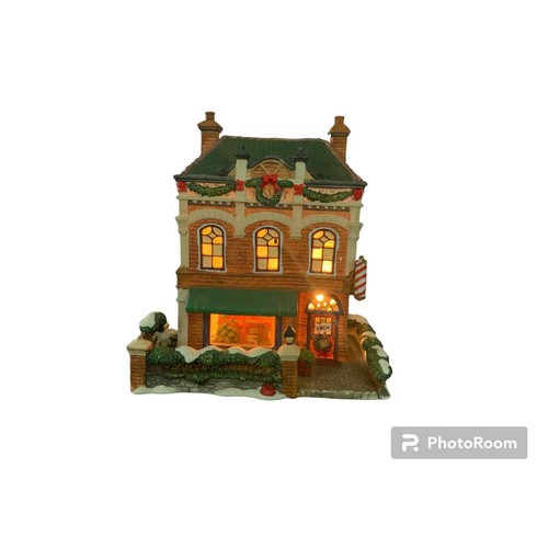 Heartland Valley Village Deluxe Porcelain Lighted Home - Picture 3 of 8
