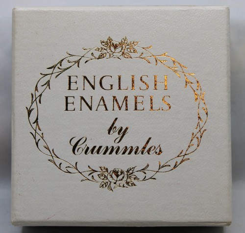 CRUMMLES ENAMEL TRINKET BOX QUEEN ELIZABETH ORDER OF THE BRITISH EMPIRE c1977 - Picture 7 of 12