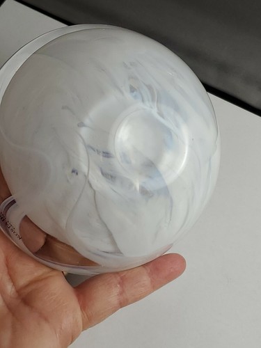 Gorgeous Kosta Boda Glass Bowl - Picture 8 of 10