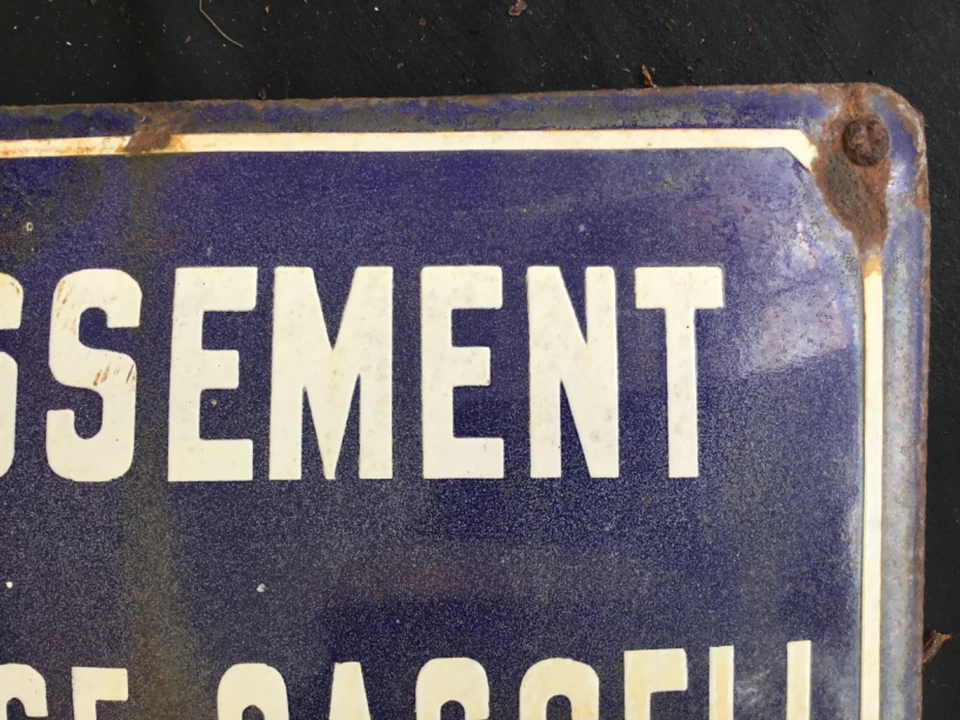 Antiguo letrero de calle francés de metal convexo y esmalte vítreo en el medio ¡oxidado! Foto 4 de 4