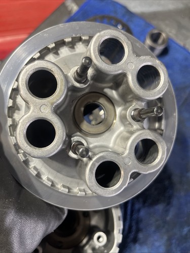 Buje de cesta embrague Suzuki GSXR 750 2006 2007 06 07 OEM - Imagen 17 de 21