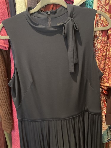 Maggy London Dress Navy Blue, Stretchy, Comfortable & Classy! Work Or After Hrs! - Picture 4 of 9