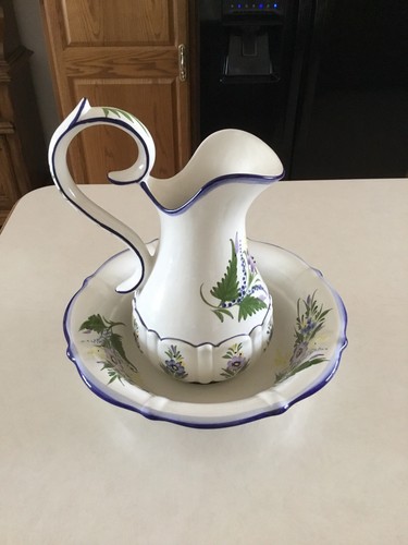 Vintage Ceramic Hand Painted Pitcher & Wash Basin Made In Portugal - Picture 3 of 9